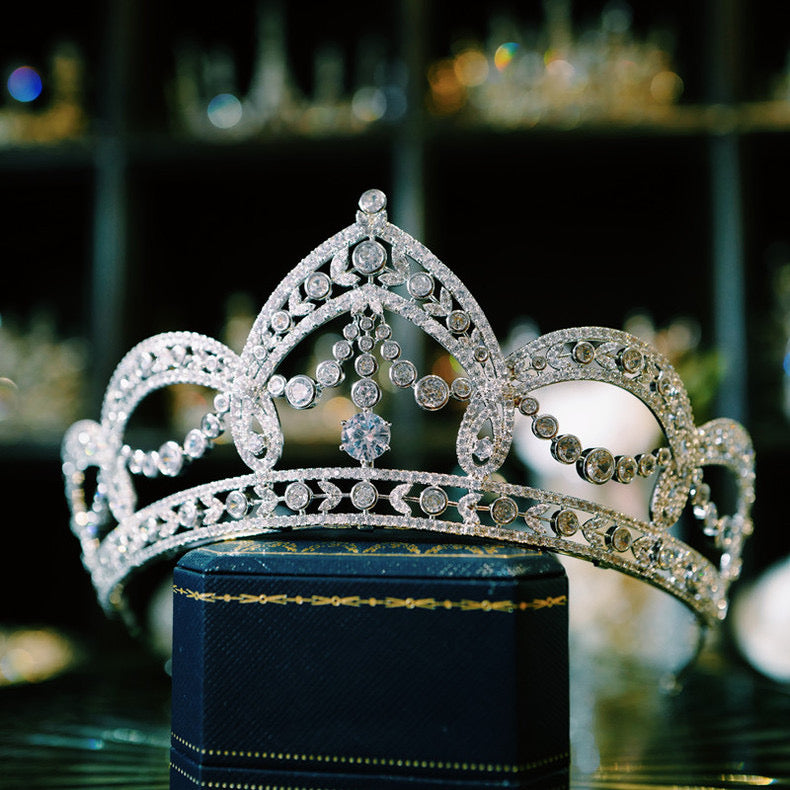 Baroque Grandeur: 24k Gold-Plated Tiara with Natural Zircon - A Bridal Crown of Splendor