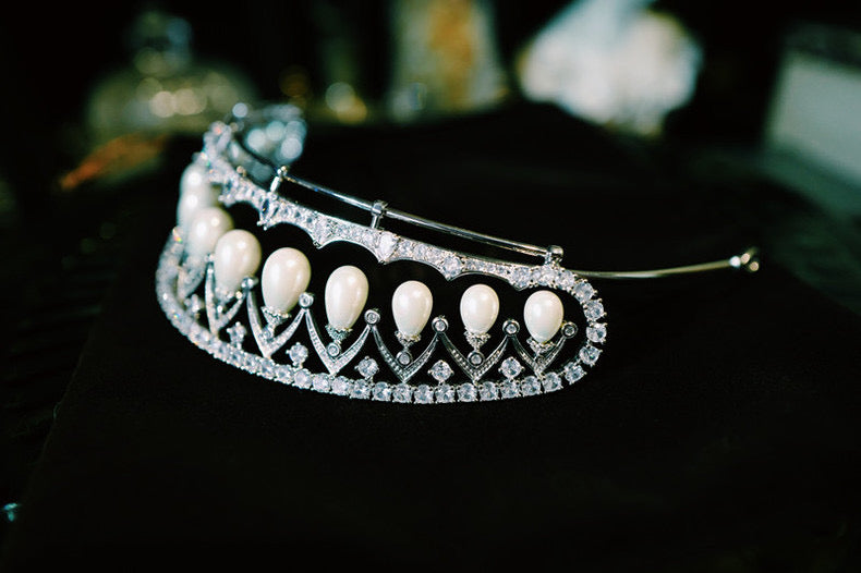 Elegant Pearl and Zirconia Tiara - Regal Wedding Crown