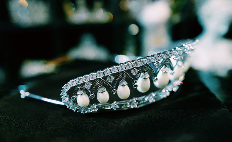 Elegant Pearl and Zirconia Tiara - Regal Wedding Crown