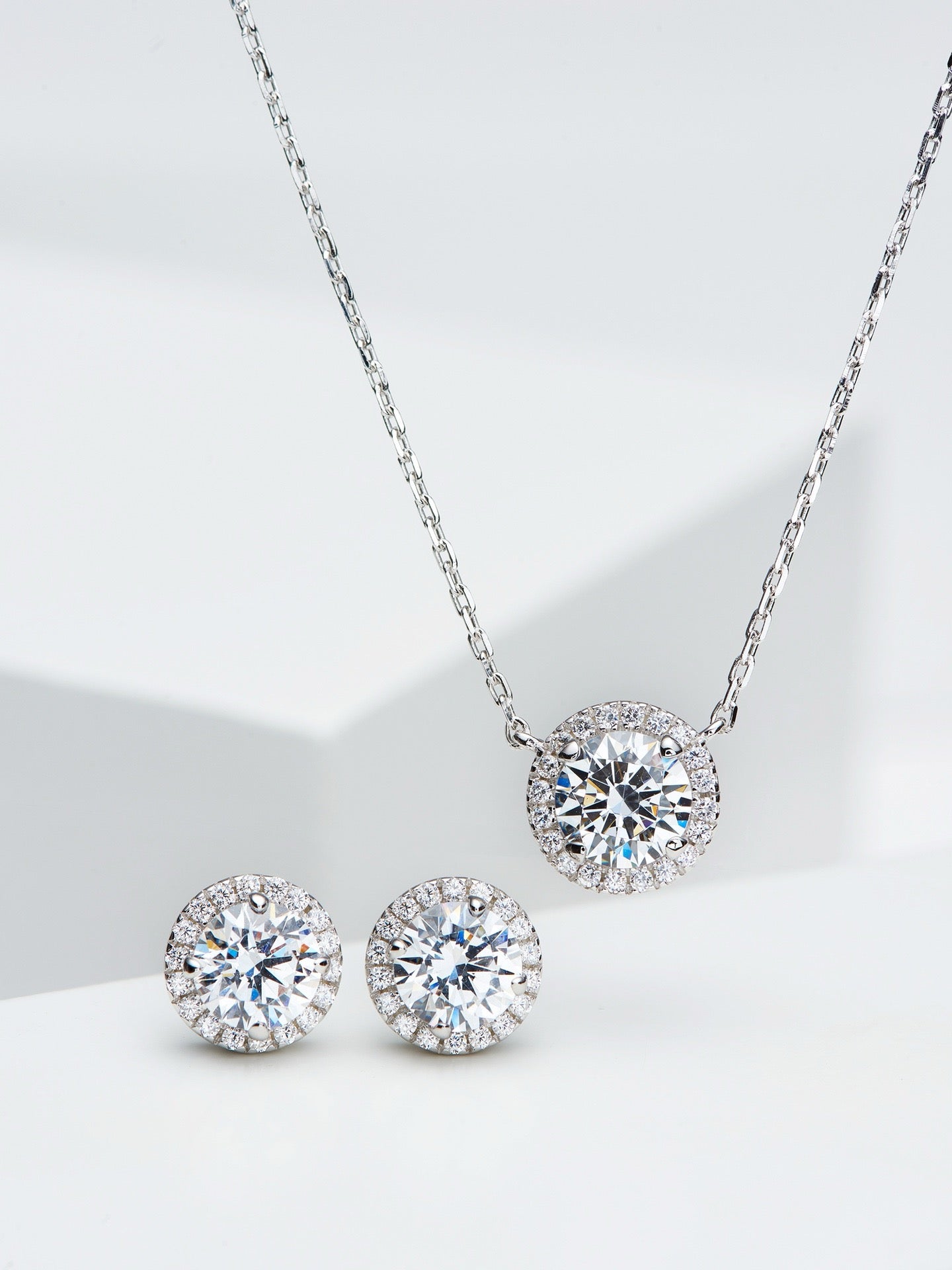 Classic Halo Zircon Necklace and Earring Set in 18k White Gold Plated Sterling Silve