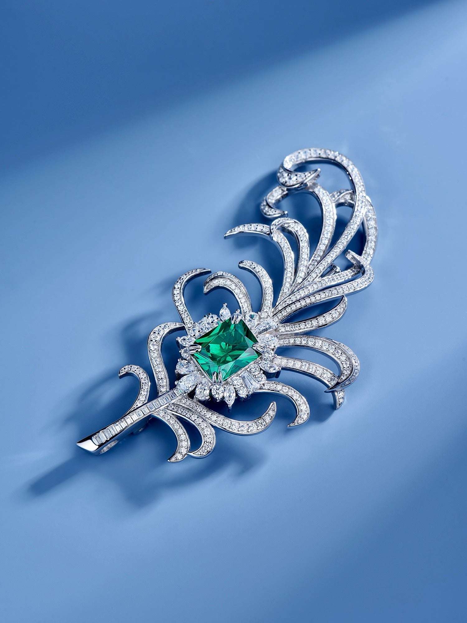 Versatile Elegance: 4CT Lab-Created Colombian Emerald & Green Spinel Feather Brooch-Necklace