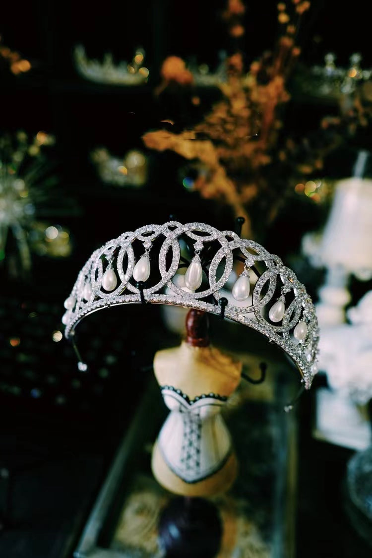 Luxurious Royal Family Tiara - Inspired by Queen Elizabeth Crown, Pearl & Zircon, 24K White Gold Plated